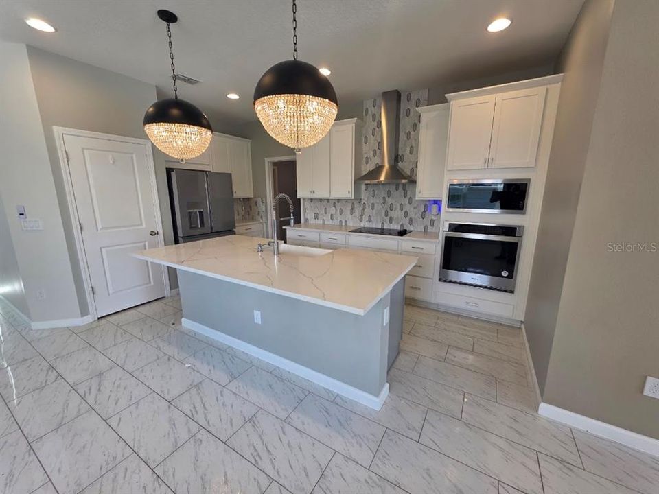 For Rent: $3,300 (4 beds, 2 baths, 2236 Square Feet)
