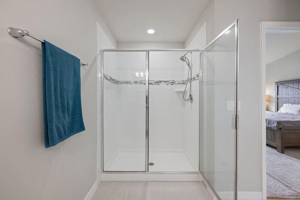 For Sale: $425,000 (3 beds, 2 baths, 1906 Square Feet)