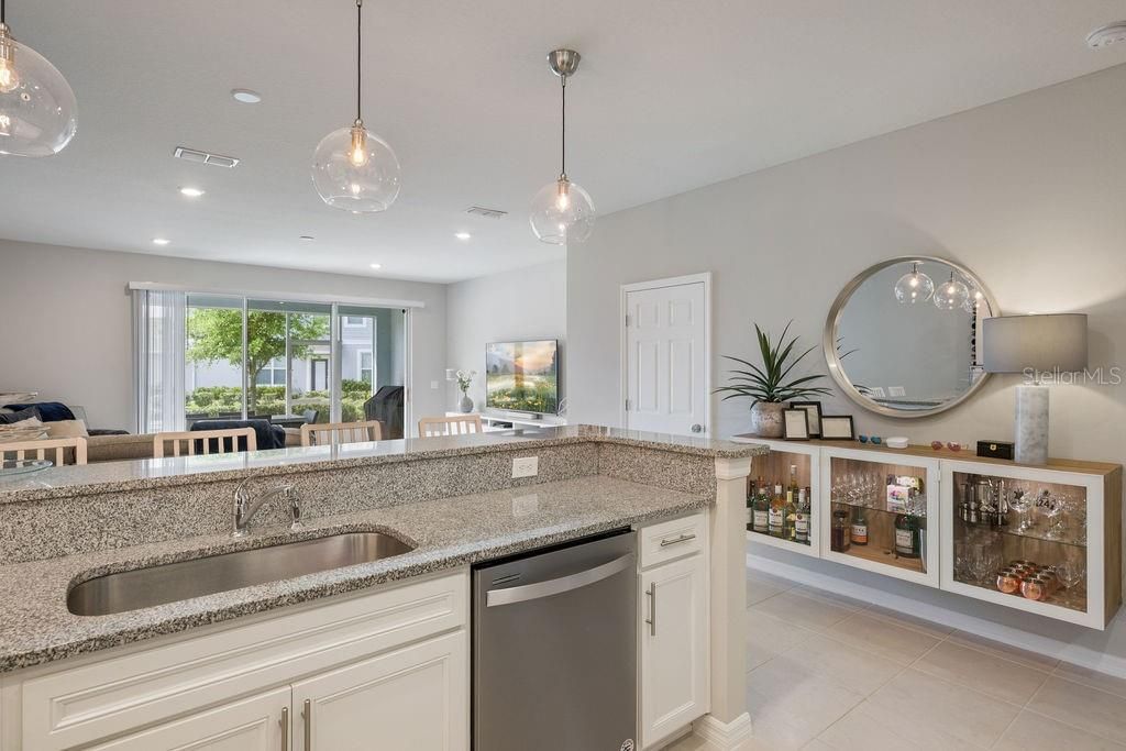 For Sale: $425,000 (3 beds, 2 baths, 1906 Square Feet)
