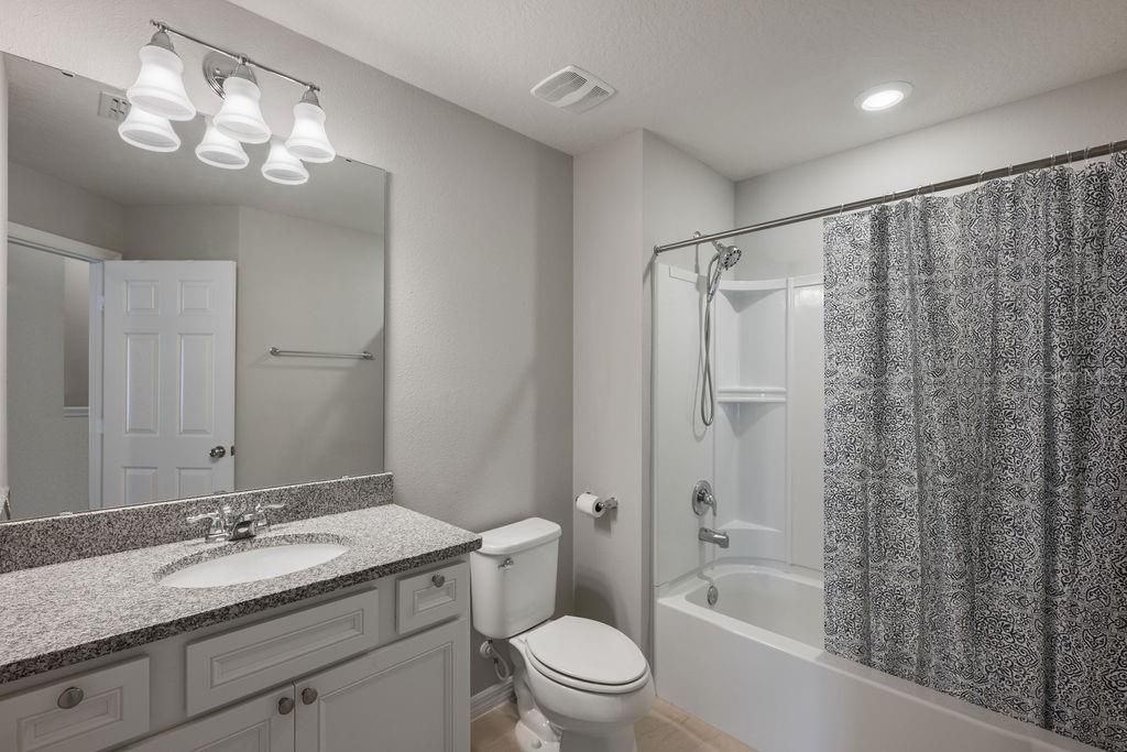 For Sale: $425,000 (3 beds, 2 baths, 1906 Square Feet)