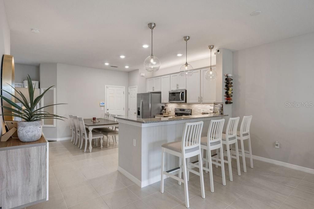 For Sale: $425,000 (3 beds, 2 baths, 1906 Square Feet)