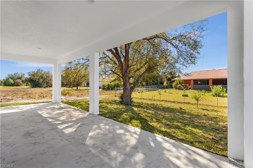 For Rent: $2,000 (3 beds, 2 baths, 1324 Square Feet)