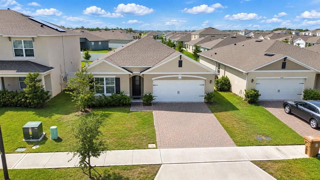 For Sale: $355,000 (4 beds, 2 baths, 1828 Square Feet)