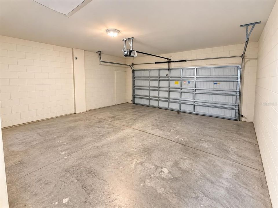 For Sale: $355,000 (4 beds, 2 baths, 1828 Square Feet)
