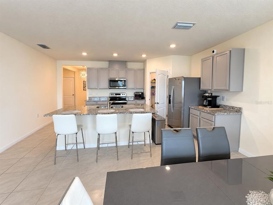 For Sale: $355,000 (4 beds, 2 baths, 1828 Square Feet)