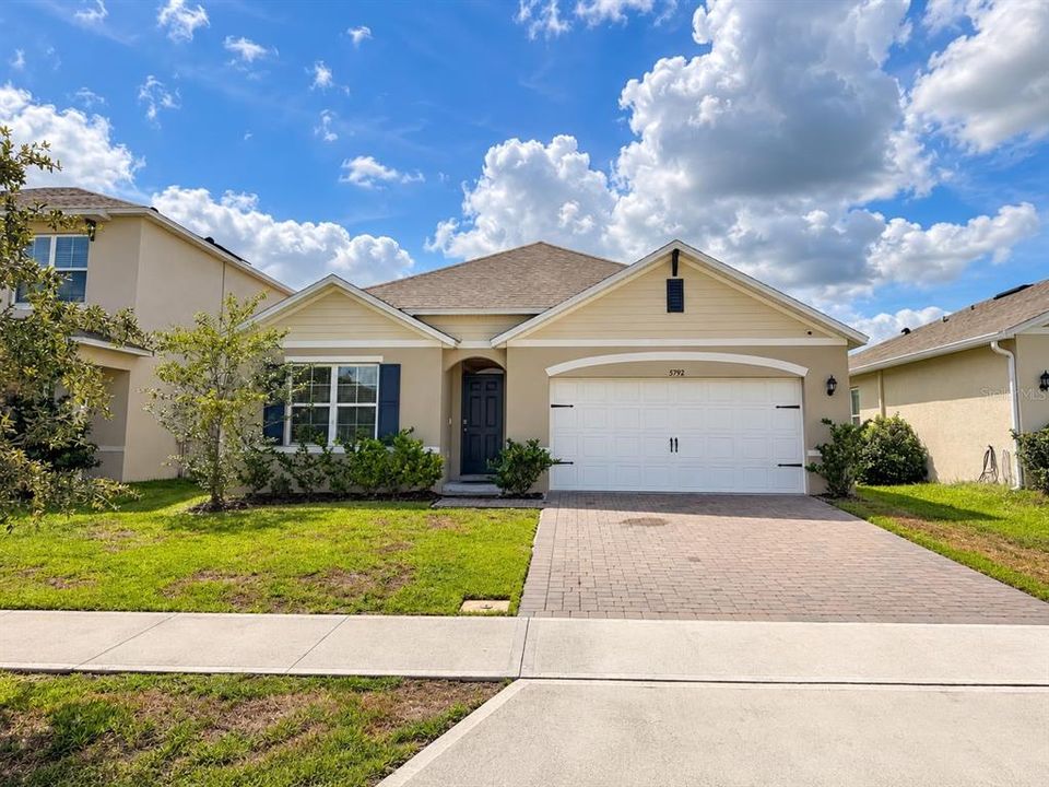 For Sale: $355,000 (4 beds, 2 baths, 1828 Square Feet)