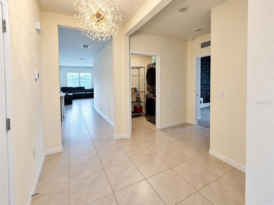 For Sale: $355,000 (4 beds, 2 baths, 1828 Square Feet)
