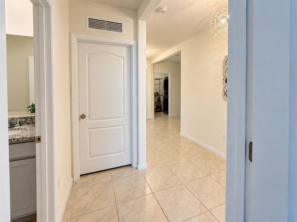 For Sale: $355,000 (4 beds, 2 baths, 1828 Square Feet)