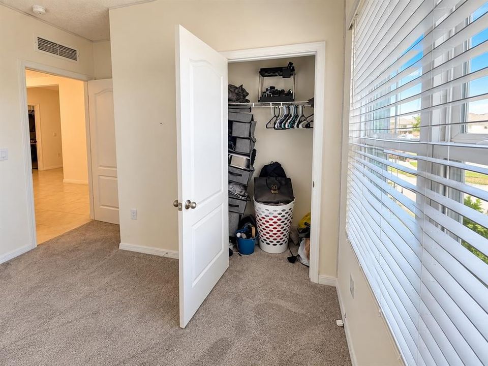 For Sale: $355,000 (4 beds, 2 baths, 1828 Square Feet)