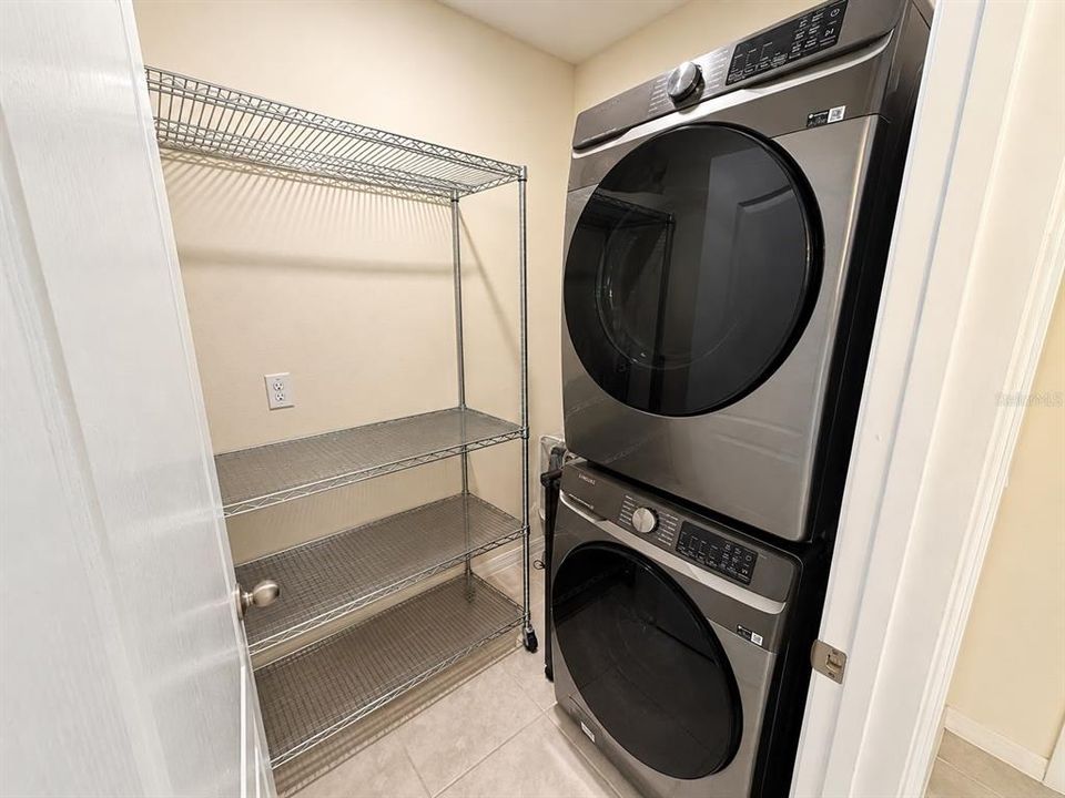 For Sale: $355,000 (4 beds, 2 baths, 1828 Square Feet)