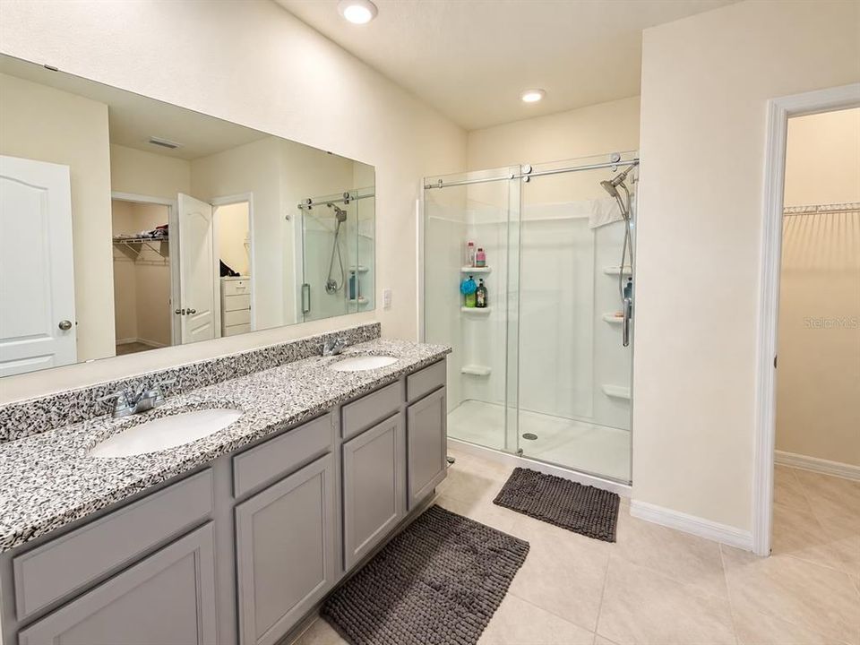 For Sale: $355,000 (4 beds, 2 baths, 1828 Square Feet)