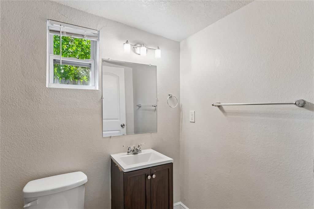 For Sale: $435,000 (4 beds, 4 baths, 1410 Square Feet)