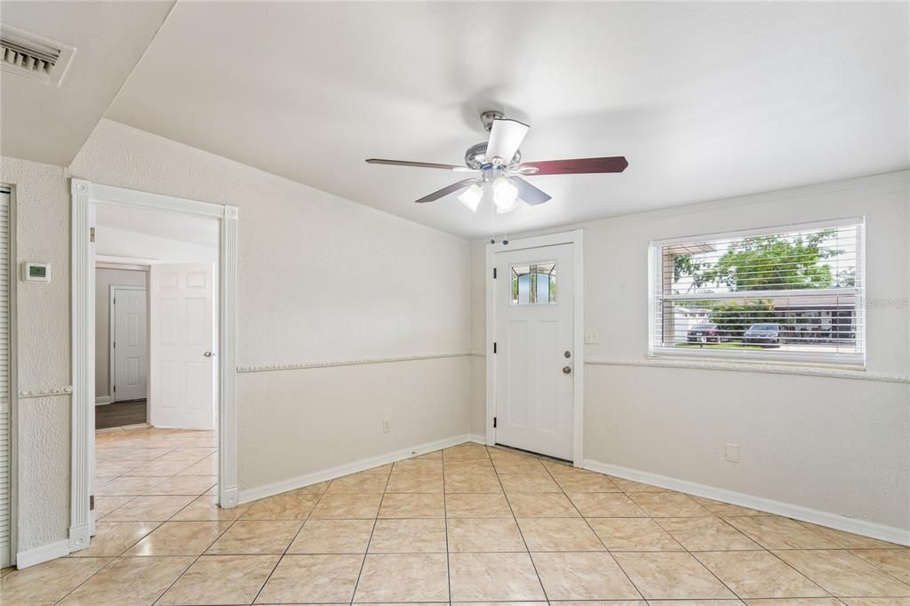 For Sale: $435,000 (4 beds, 4 baths, 1410 Square Feet)