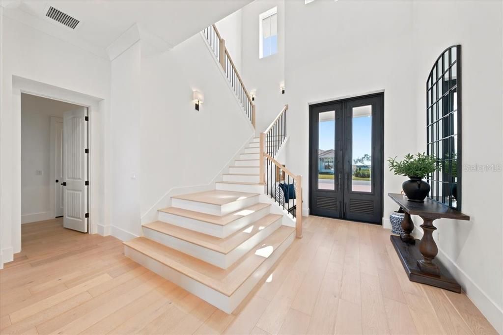 For Sale: $2,350,000 (4 beds, 3 baths, 3370 Square Feet)