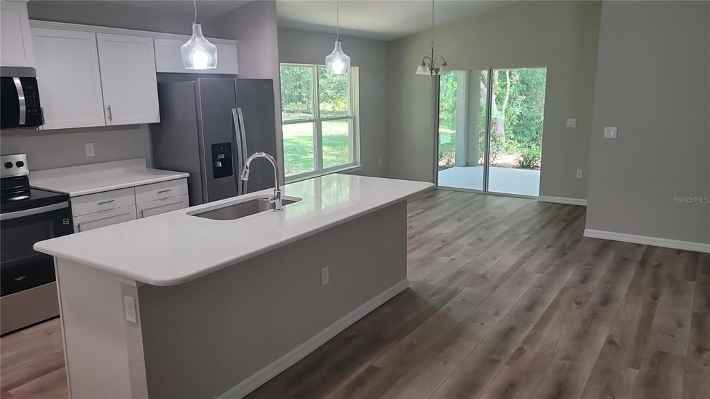 For Sale: $309,000 (3 beds, 2 baths, 1776 Square Feet)