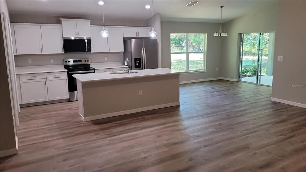 For Sale: $309,000 (3 beds, 2 baths, 1776 Square Feet)