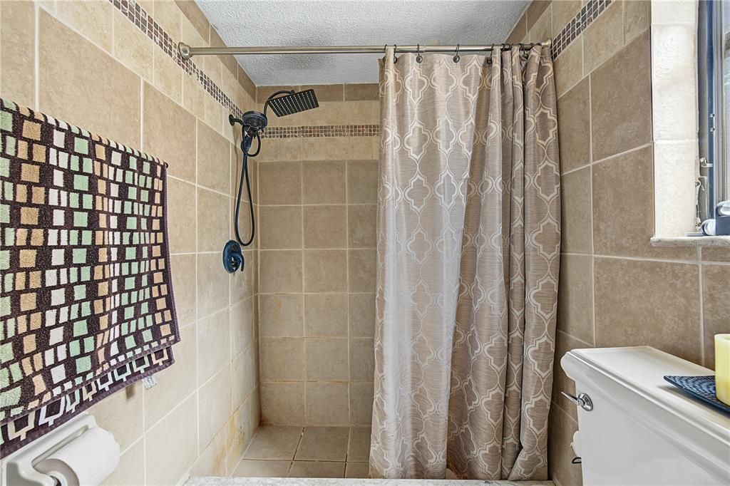 En Venta: $462,500 (3 camas, 2 baños, 1932 Pies cuadrados)