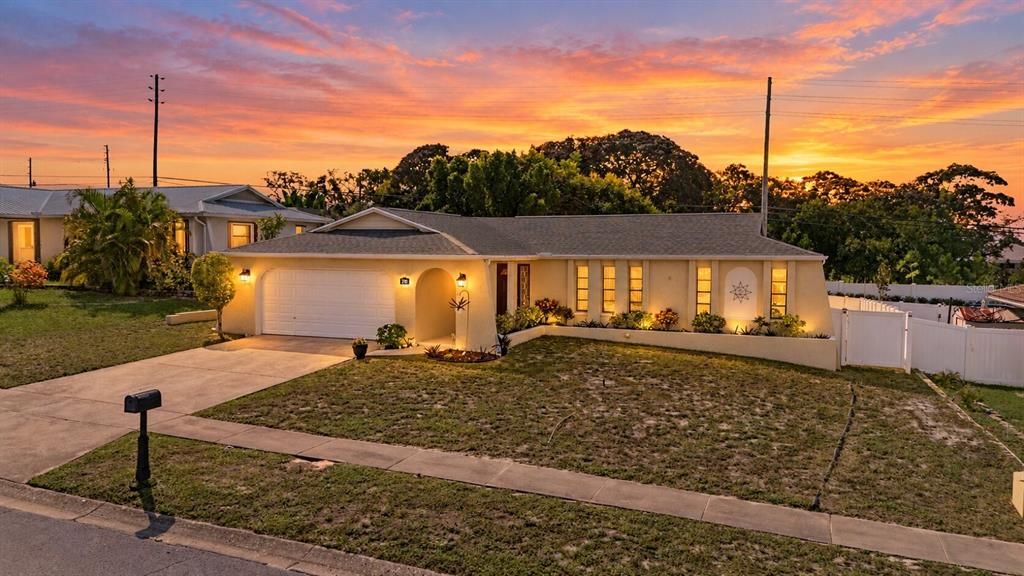 En Venta: $462,500 (3 camas, 2 baños, 1932 Pies cuadrados)