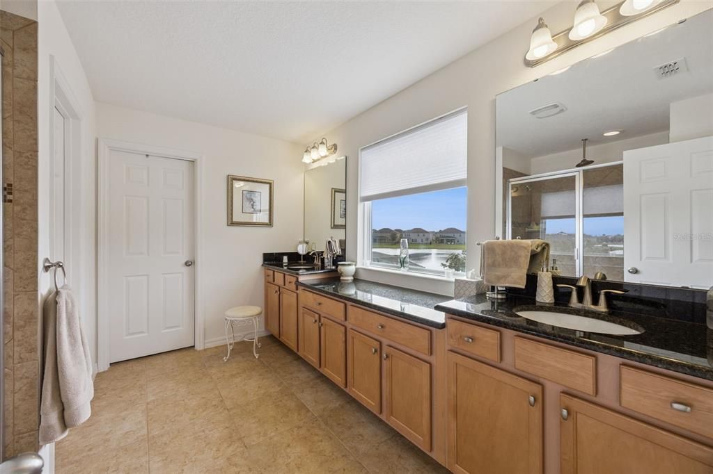 For Sale: $525,000 (4 beds, 3 baths, 2645 Square Feet)