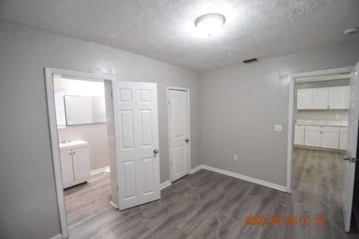 For Rent: $1,550 (3 beds, 2 baths, 1212 Square Feet)