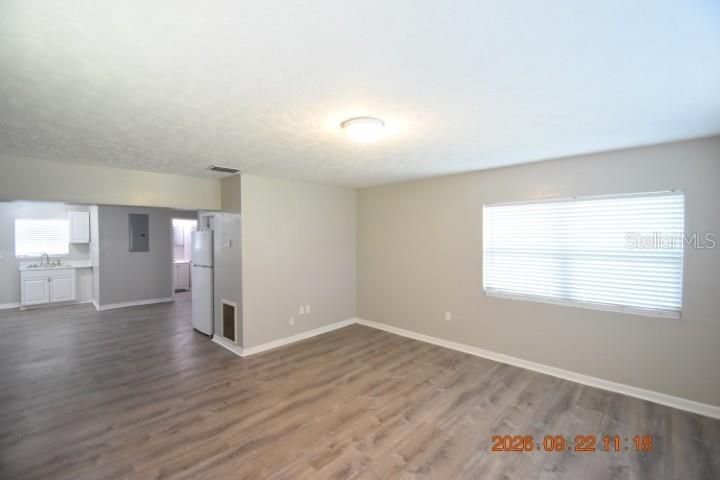 For Rent: $1,550 (3 beds, 2 baths, 1212 Square Feet)