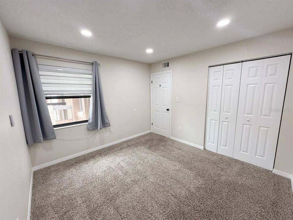 For Rent: $1,800 (2 beds, 2 baths, 914 Square Feet)