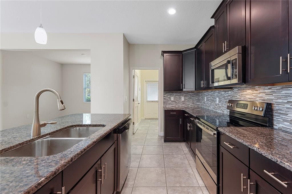 For Sale: $459,000 (3 beds, 2 baths, 1950 Square Feet)