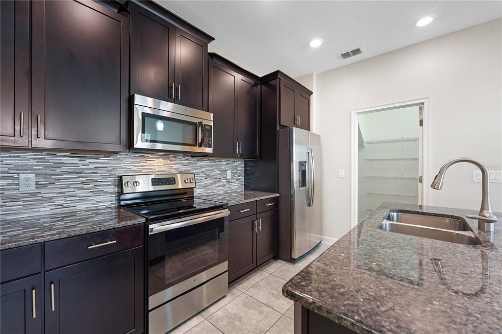 For Sale: $459,000 (3 beds, 2 baths, 1950 Square Feet)