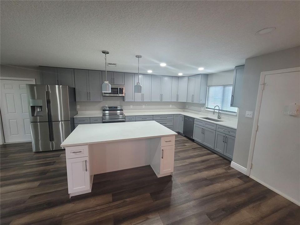 For Rent: $2,150 (2 beds, 2 baths, 1540 Square Feet)