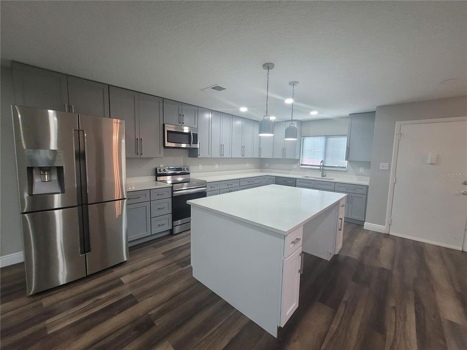 For Rent: $2,150 (2 beds, 2 baths, 1540 Square Feet)
