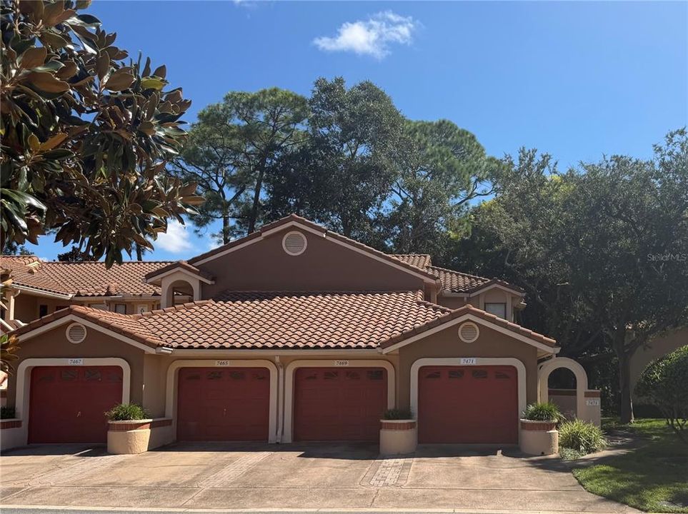 For Sale: $319,995 (3 beds, 2 baths, 1212 Square Feet)