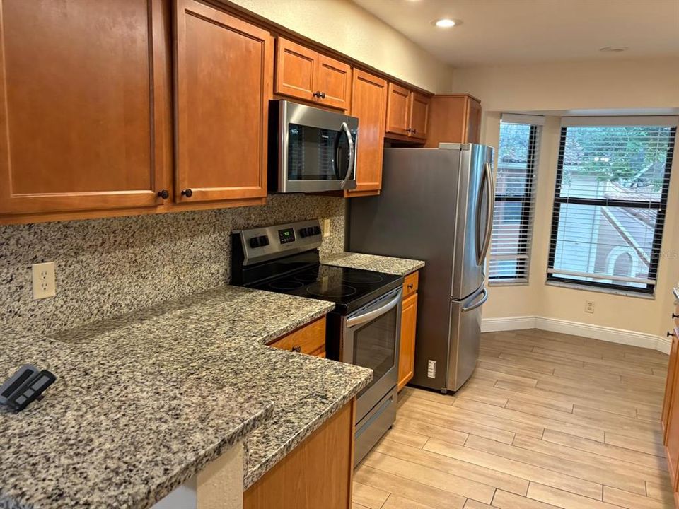 For Sale: $319,995 (3 beds, 2 baths, 1212 Square Feet)