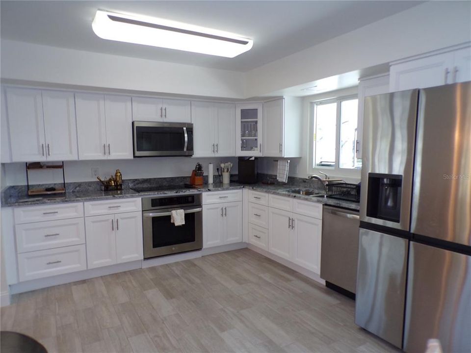 For Rent: $6,000 (2 beds, 2 baths, 1558 Square Feet)
