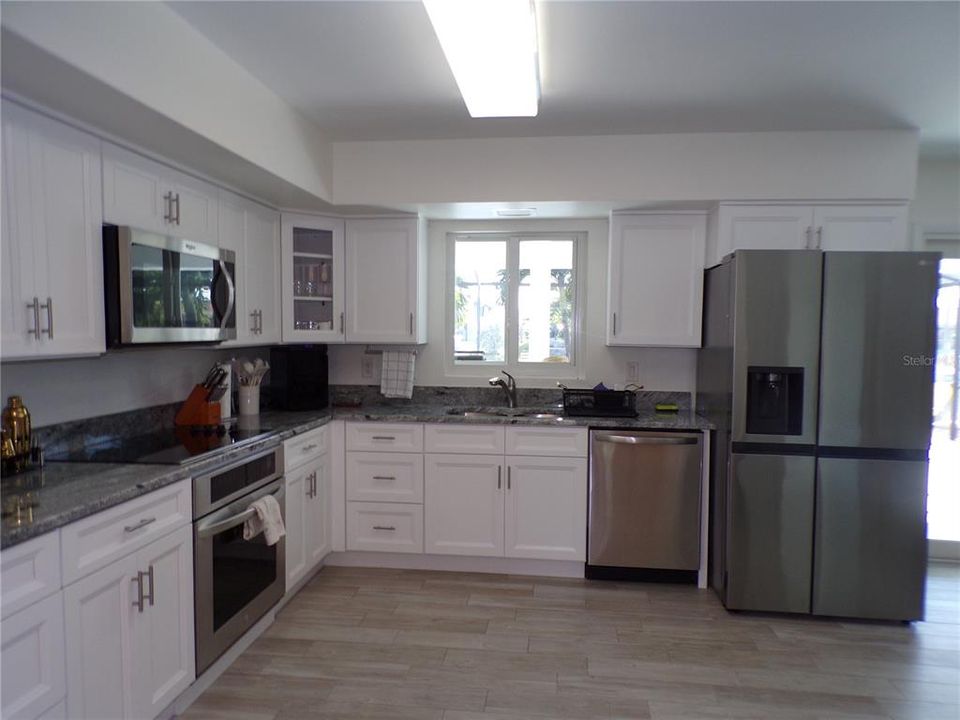 For Rent: $6,000 (2 beds, 2 baths, 1558 Square Feet)