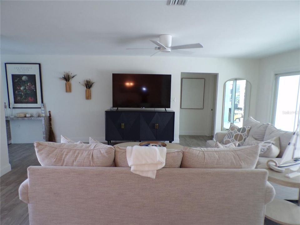 For Rent: $6,000 (2 beds, 2 baths, 1558 Square Feet)