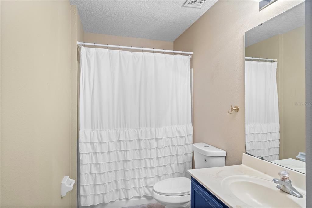 En Venta: $364,250 (4 camas, 2 baños, 2080 Pies cuadrados)