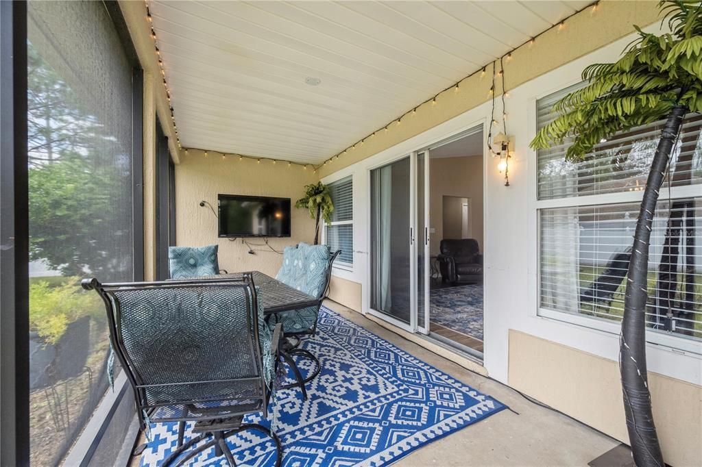 En Venta: $364,250 (4 camas, 2 baños, 2080 Pies cuadrados)