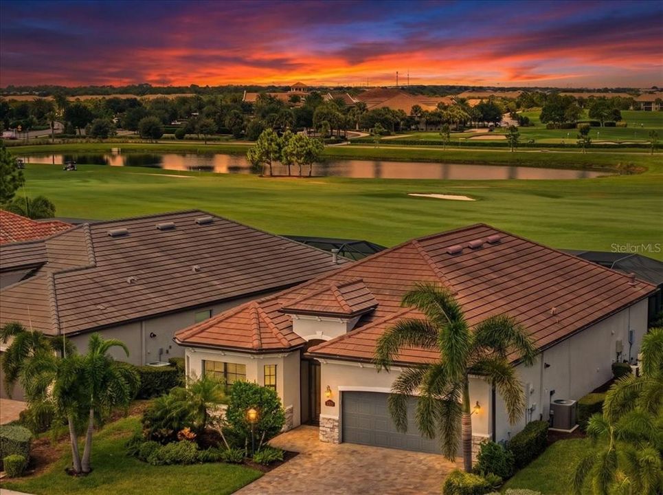 For Sale: $1,100,000 (3 beds, 2 baths, 2006 Square Feet)