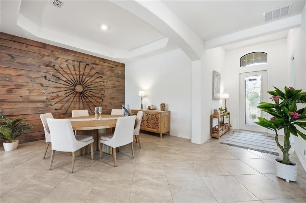 For Sale: $1,100,000 (3 beds, 2 baths, 2006 Square Feet)
