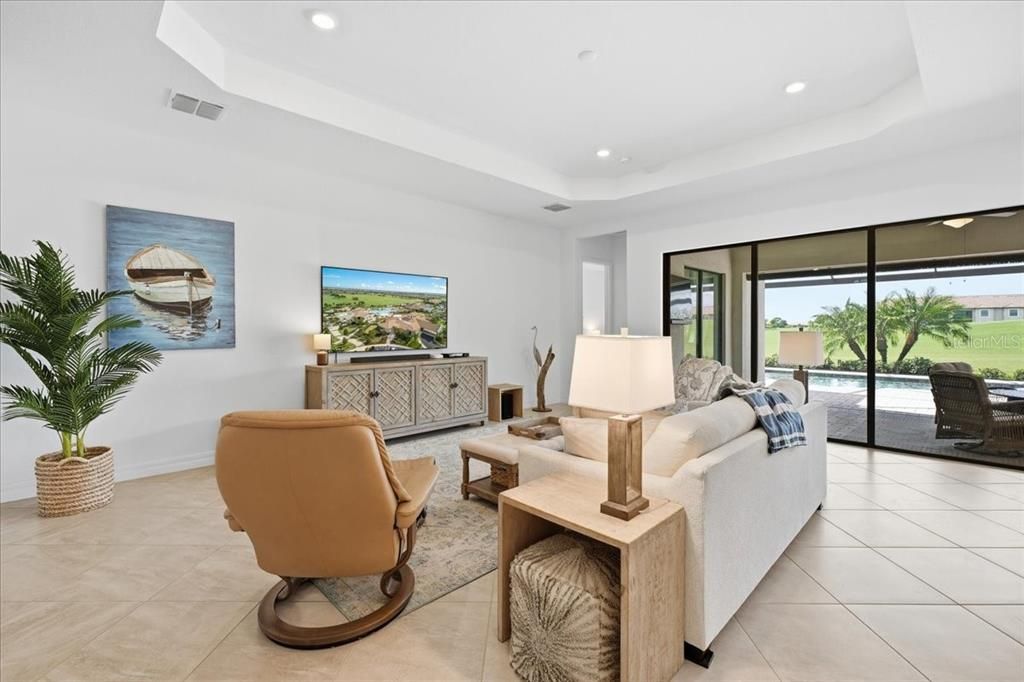 For Sale: $1,100,000 (3 beds, 2 baths, 2006 Square Feet)