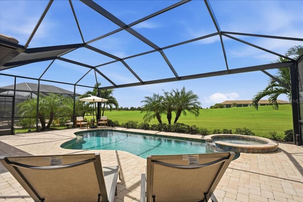 For Sale: $1,100,000 (3 beds, 2 baths, 2006 Square Feet)