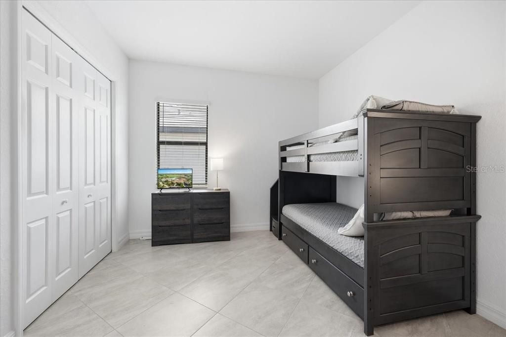 For Sale: $1,100,000 (3 beds, 2 baths, 2006 Square Feet)