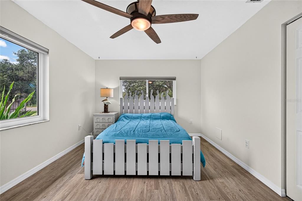 For Sale: $434,700 (2 beds, 1 baths, 1169 Square Feet)