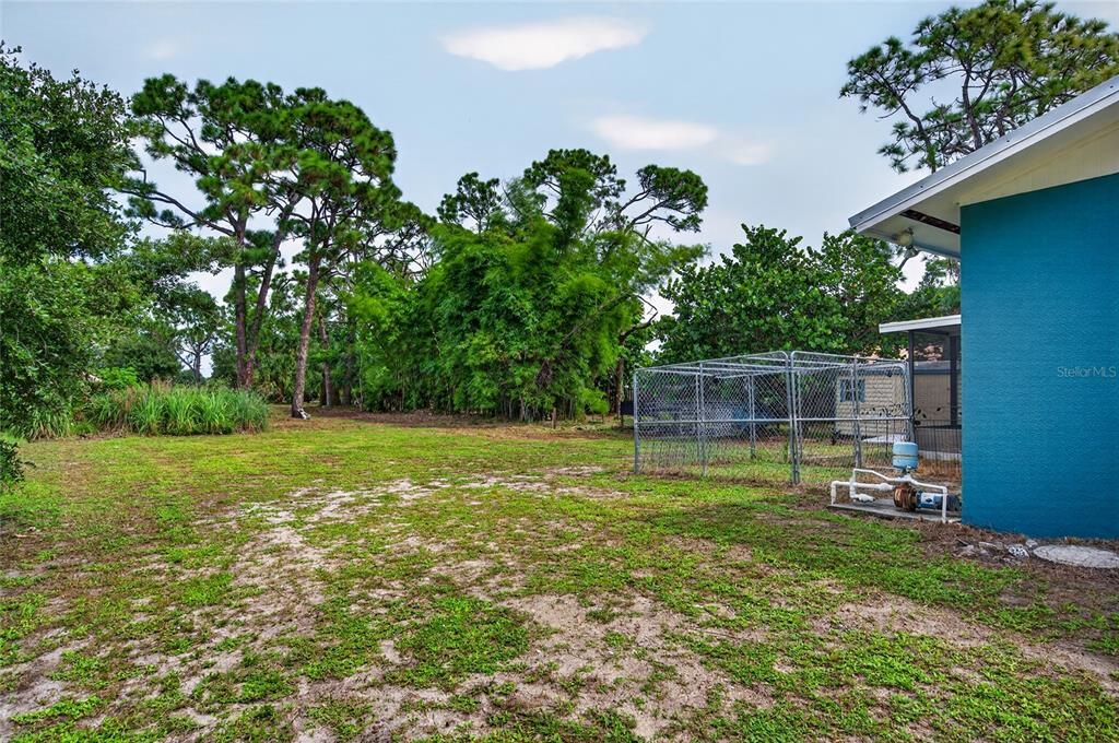 For Sale: $434,700 (2 beds, 1 baths, 1169 Square Feet)