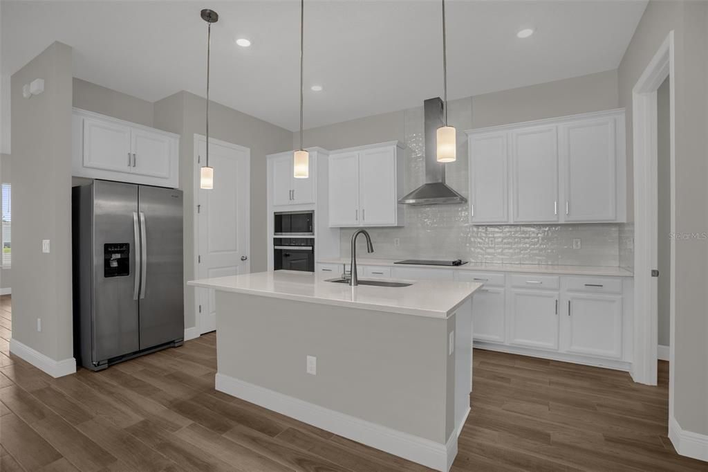 For Sale: $325,000 (3 beds, 2 baths, 1854 Square Feet)