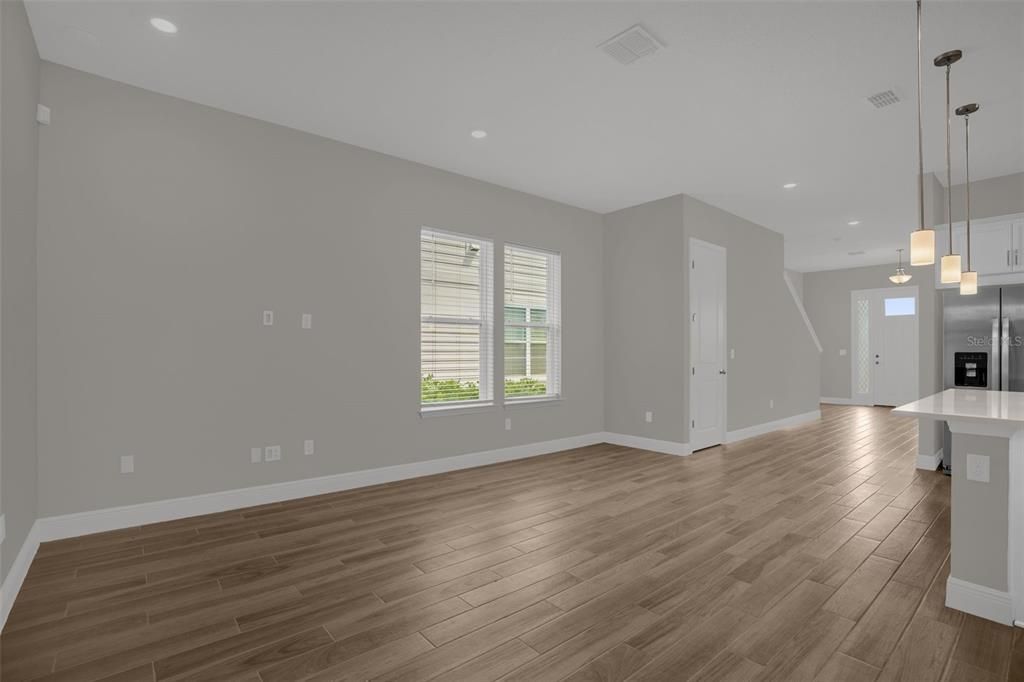 For Sale: $325,000 (3 beds, 2 baths, 1854 Square Feet)