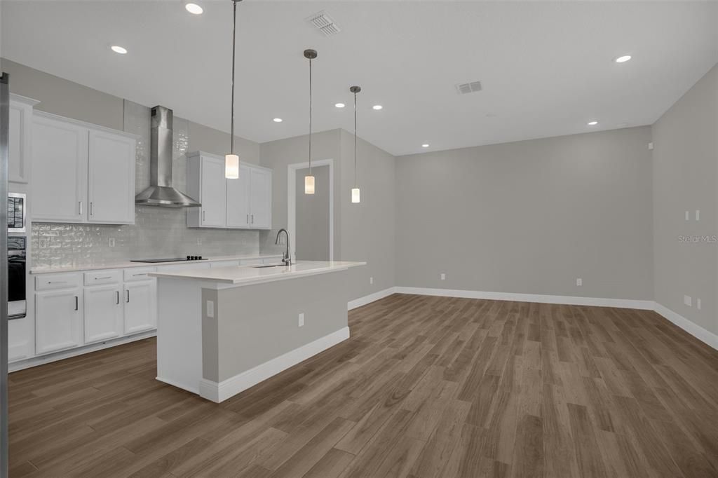 For Sale: $325,000 (3 beds, 2 baths, 1854 Square Feet)