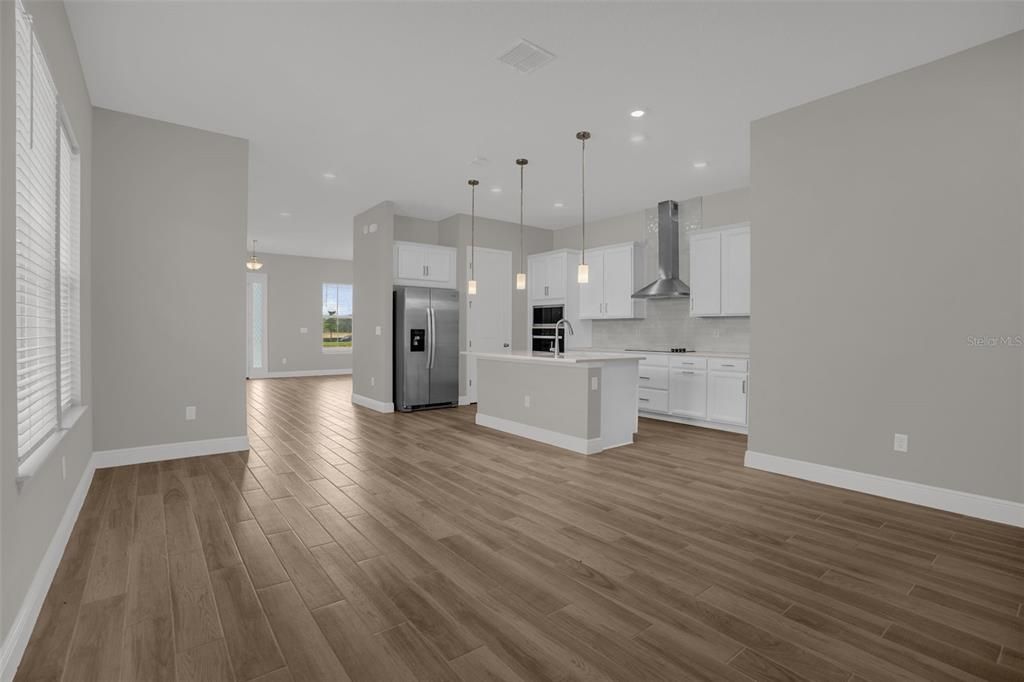 For Sale: $325,000 (3 beds, 2 baths, 1854 Square Feet)