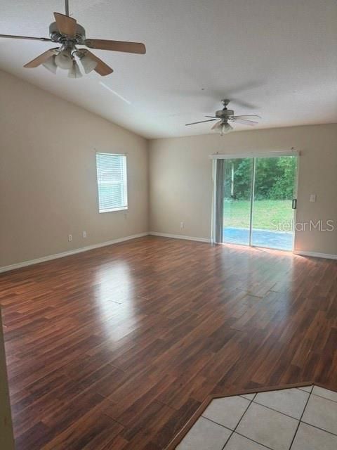 En Venta: $298,900 (3 camas, 2 baños, 1410 Pies cuadrados)