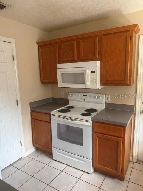 En Venta: $298,900 (3 camas, 2 baños, 1410 Pies cuadrados)